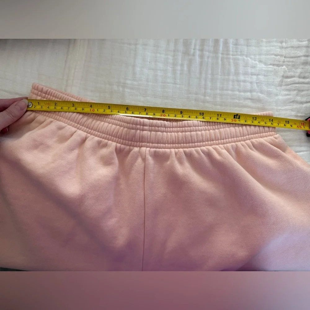 ALO Yoga Gym Short Size Medium